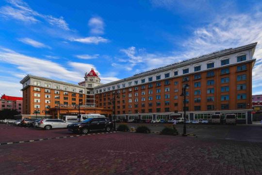 选择房间装修:2018布尔津友谊峰大酒店隶属于布尔津县友谊峰实业有限