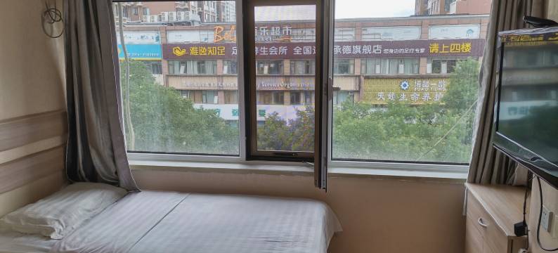 时尚睡吧宾馆(承德附属医院店)图片