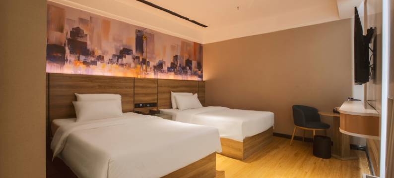 锐思特逸致酒店(峨边步行街店)图片