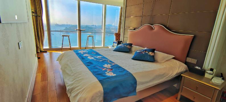 看天玺海景公寓(世茂双子塔店)图片