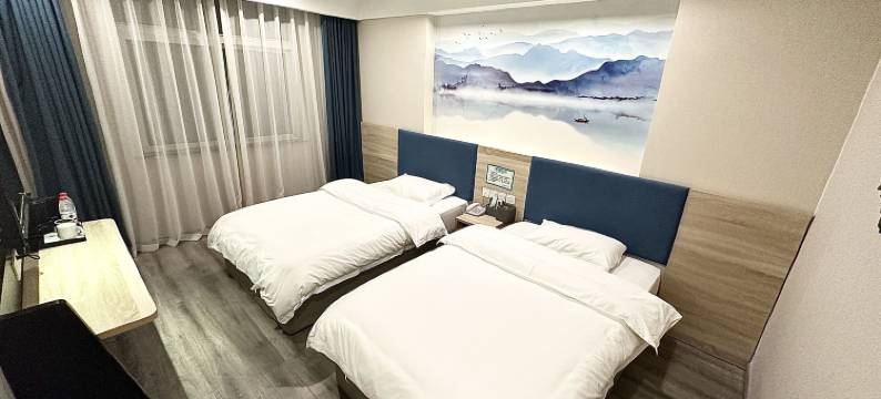 雅乐居主题酒店(郑州省体育中心王砦地铁站店)图片