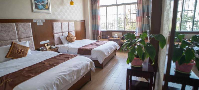 瑞丽川滙源温泉酒店图片