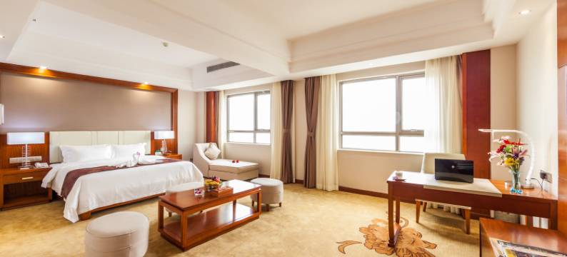 海口香江国际温泉大酒店(高铁东站日月广场免税店)图片