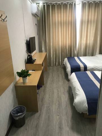 新郑星辰宾馆(黄金大道工业学院店)