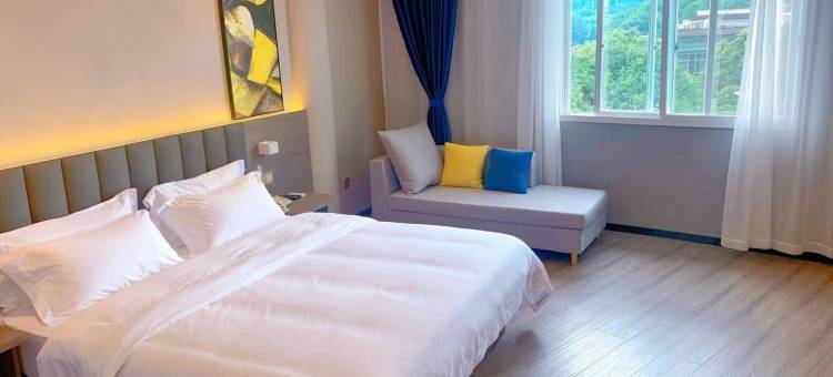 7天优品酒店(腾冲客运站驼峰机场店)图片