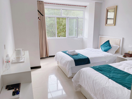 迁西华尔舒宾馆