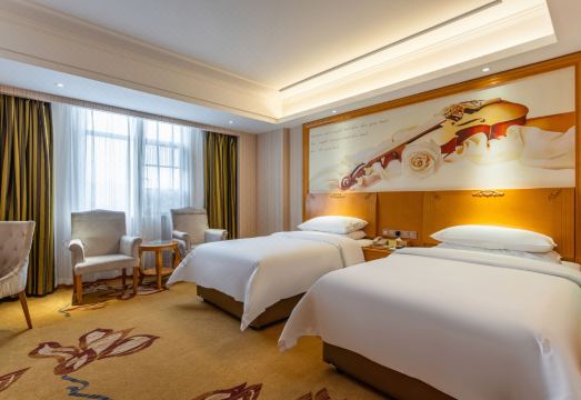 Vienna Hotel (Ruichang Liansheng) Hotel Overview