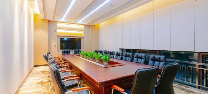 蓝城湖畔酒店(白马湖水街店)图片