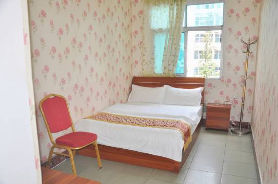 婉悦宾馆(昆明延安医院大树营地铁站店)