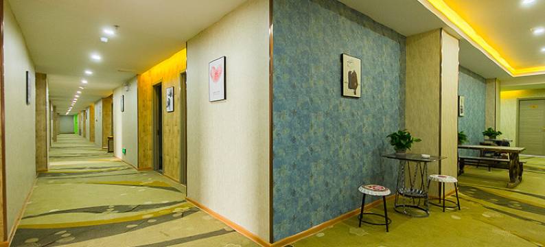 沃菲特主题酒店(郑州经北六路店)图片