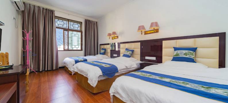 泸定海螺沟金开古镇宾馆图片