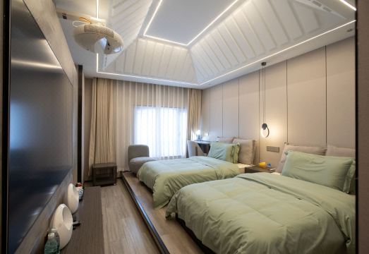 Daliang Yingka Wine & Suites Hotel Overview