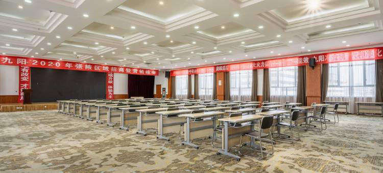 临松酒店(张掖市第二人民医院店)图片