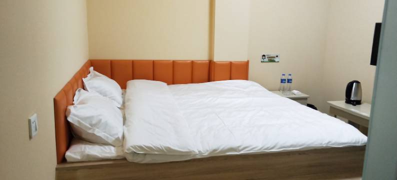 瓦房店雨露主题宾馆图片