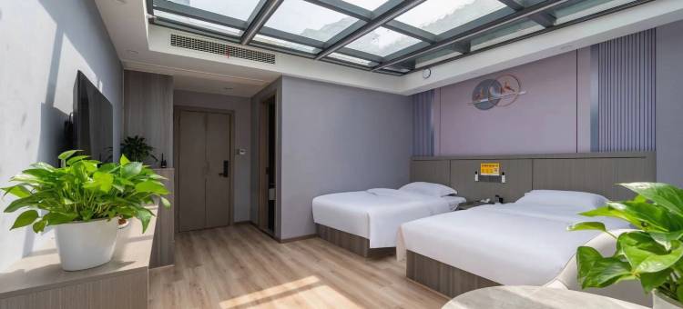 南充银发酒店(南充不夜城西华师范大学华风校区店)图片