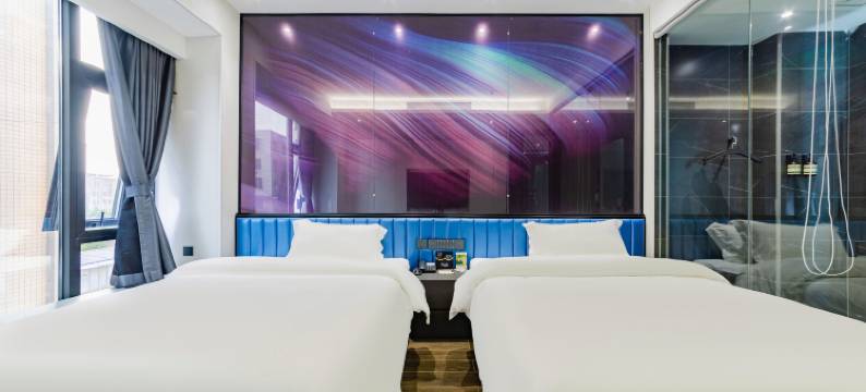 云上艺术酒店(化州火车站店)图片