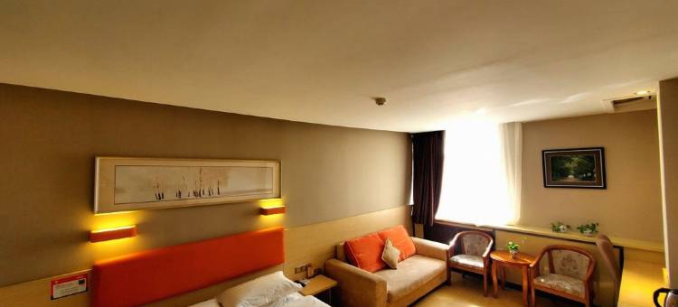 7天优品酒店(石河子游憩广场军垦博物馆店)图片