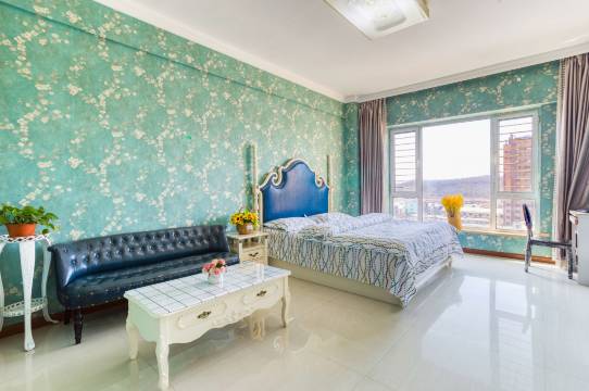 时尚风情主题宾馆(凤城银座公寓店)