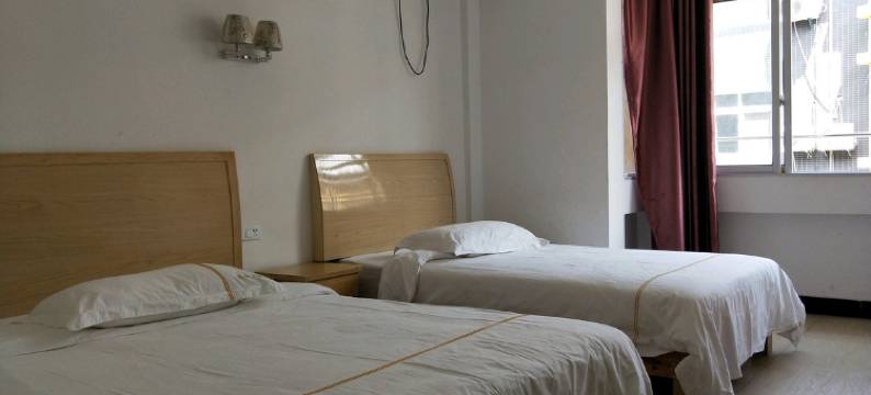 逸佳民宿(恩施火车站店)图片