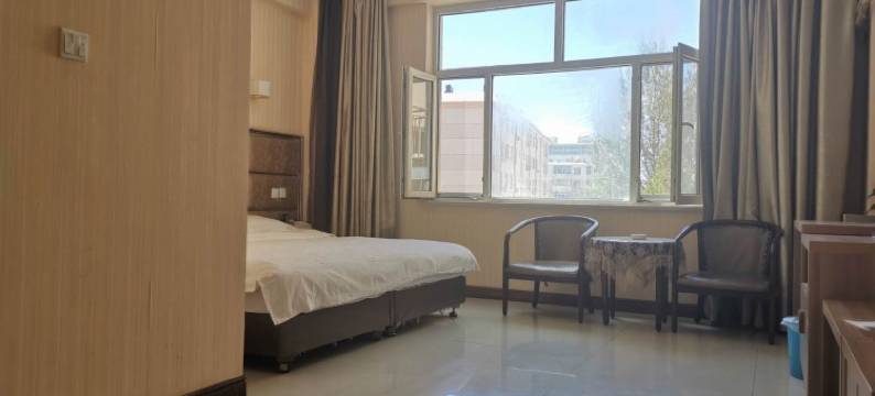 鄂尔多斯泰和商务大酒店图片