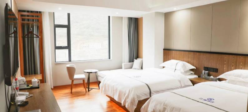 雅江江瀚酒店图片