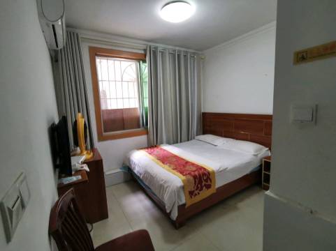 贵阳鑫和宾馆(贵阳火车站鸿通城购物中心店)