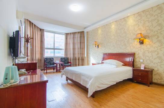 龙华宾馆(许昌火车站曹魏古城店)