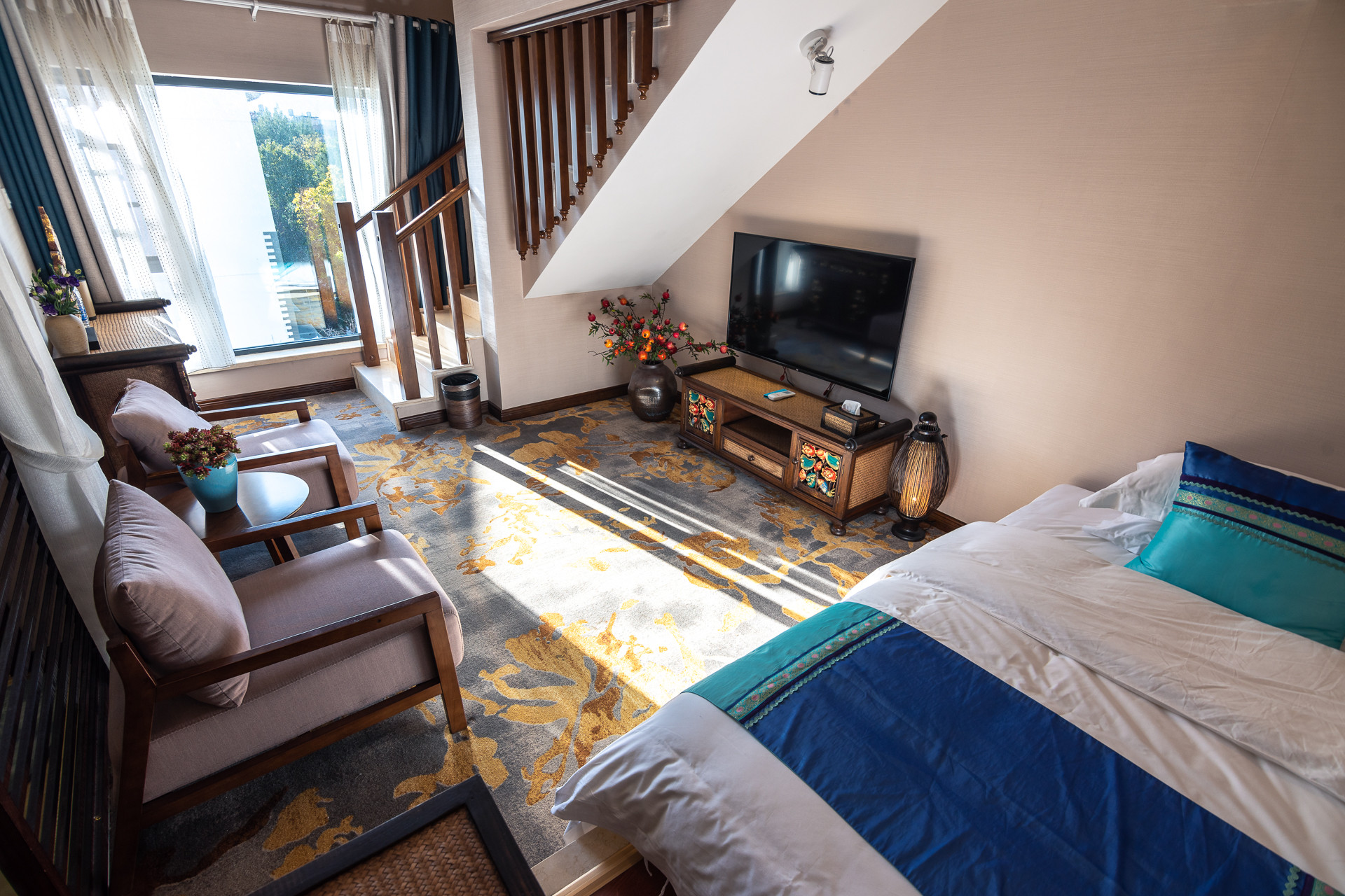 Dian Chi Lake VillaHotel Overview