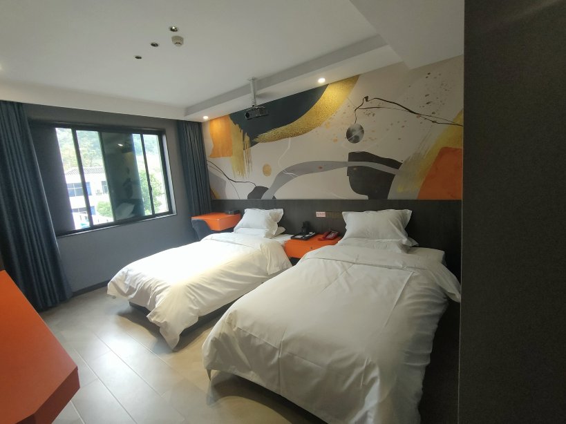 M HotelHotel Overview