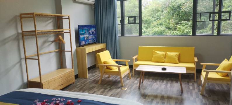 华城国标公寓酒店图片