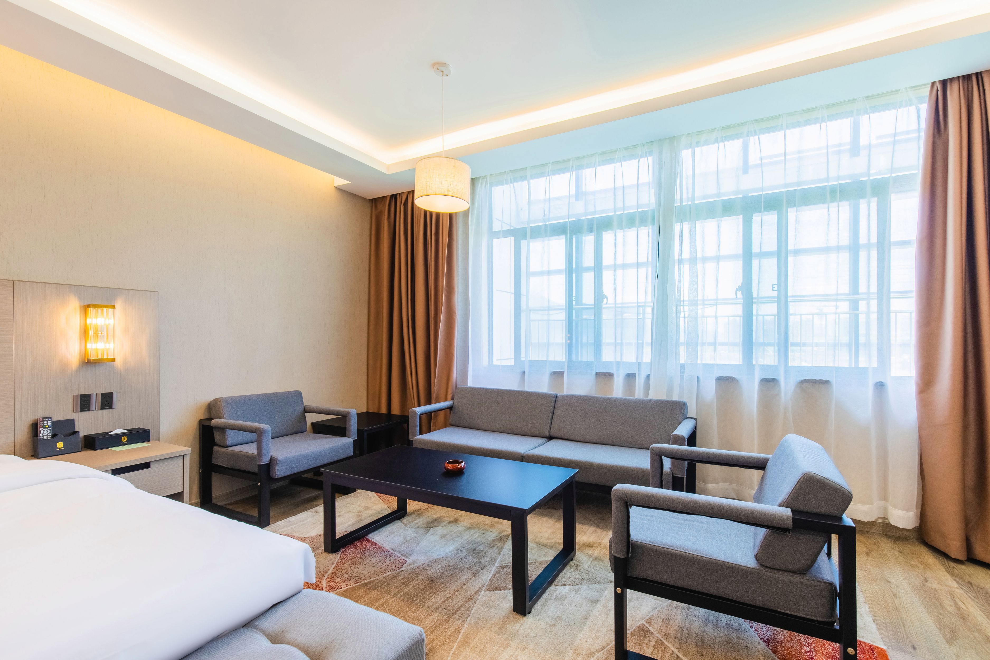 Tonglu Hongqi JC Hotel Over view