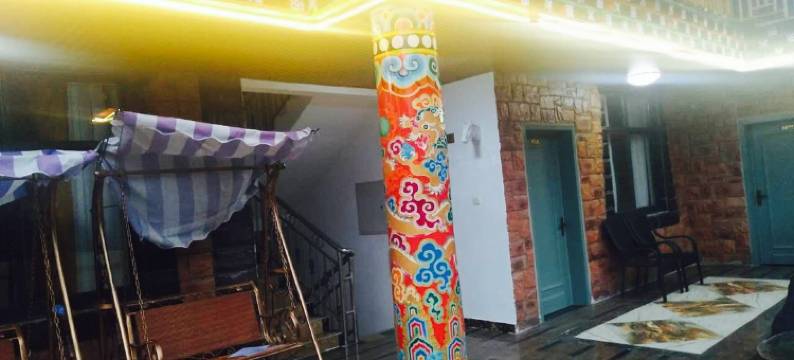 丹巴坐佛山庄度假酒店图片