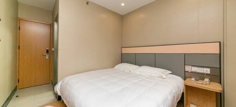 布丁严选酒店(上海长途汽车客运总站店)图片