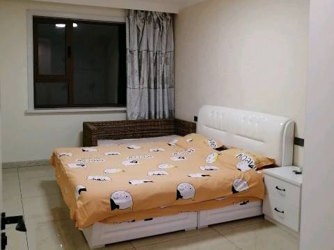 临江泊海滨江日租房