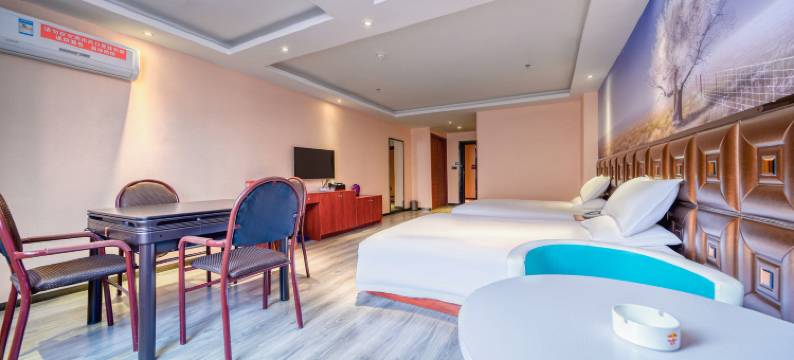 润辉大酒店(兴义客运西站店)图片