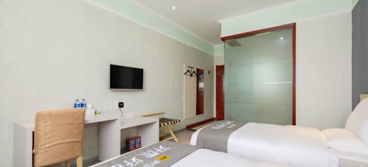 尚一特酒店(长丰万国汽车城店)图片