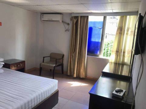 深圳明星旅馆(双龙地铁站店)