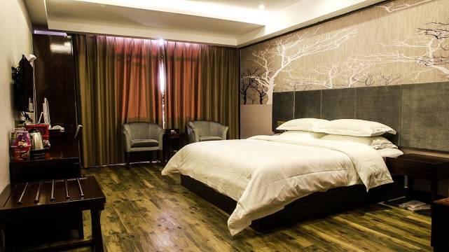 建始蓝苑城精品酒店