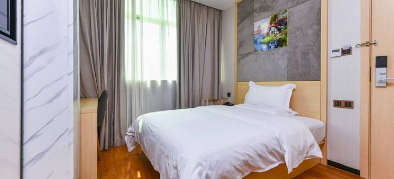 惠州泊月湾酒店(大亚湾汽车站店)图片