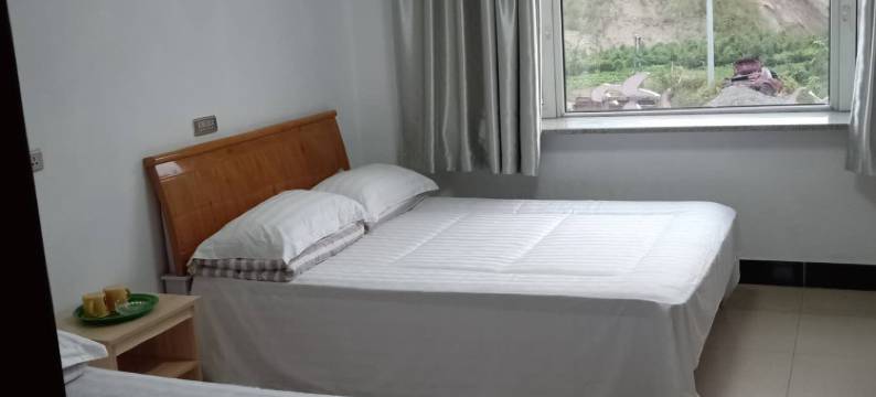 长白朝鲜族自治县万兴商务宾馆图片