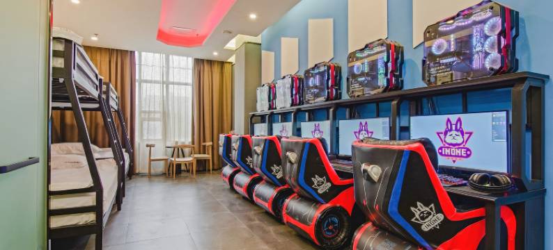 IN ONE星际电竞酒店(郑州中博博览中心地铁站店)图片