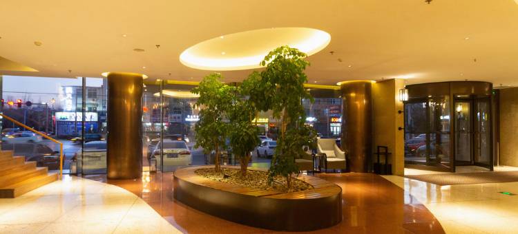 灯塔恒隆假日酒店图片