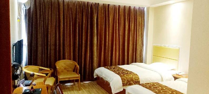 石泉龙江商务酒店图片