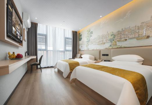 Vienna Zhihao Hotel (Zhumadian Runan Zhongchi City Plaza Branch) Hotel Overview