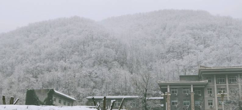 龙潭大峡谷云成酒家图片