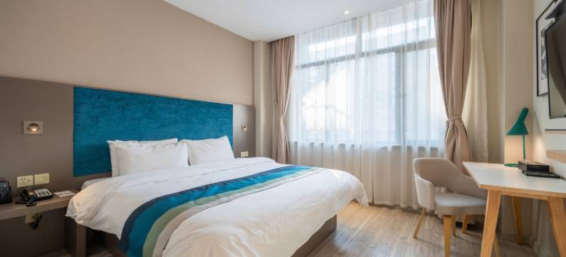 如家商旅酒店(济南经四路万达广场趵突泉北门店)图片