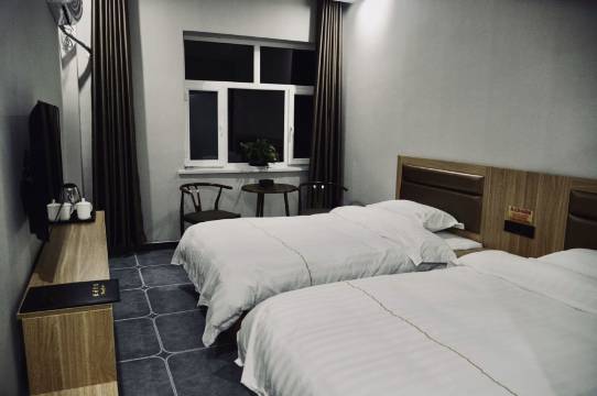 乌鲁木齐瑞鑫宾馆(北方钢铁国际物流园店)