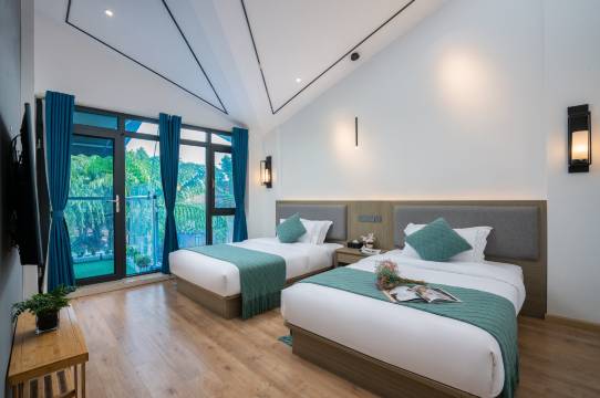 弥勒十间居酒店(湖泉生态园店)