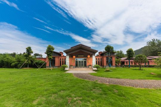 赤壁春泉庄酒店