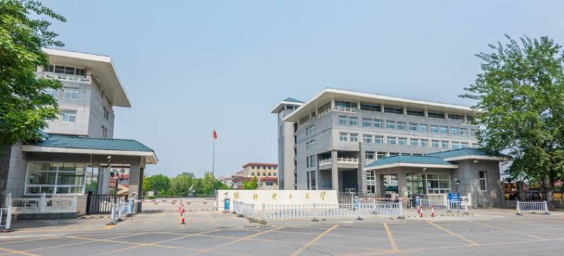 萌翻酒店(保定韩庄华电二校店)图片